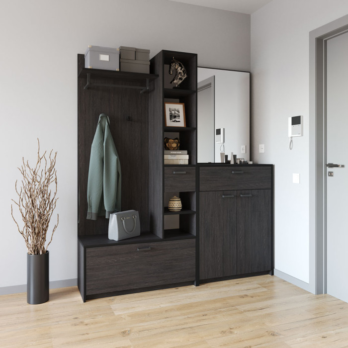 Прихожая со штангой для одежды и крючками