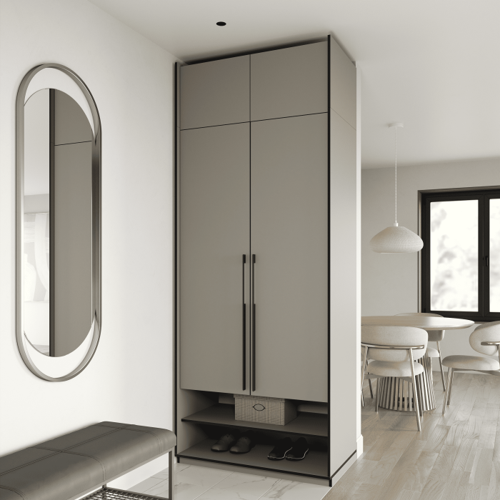 Шафа розпашна на 2 дверки з полицями