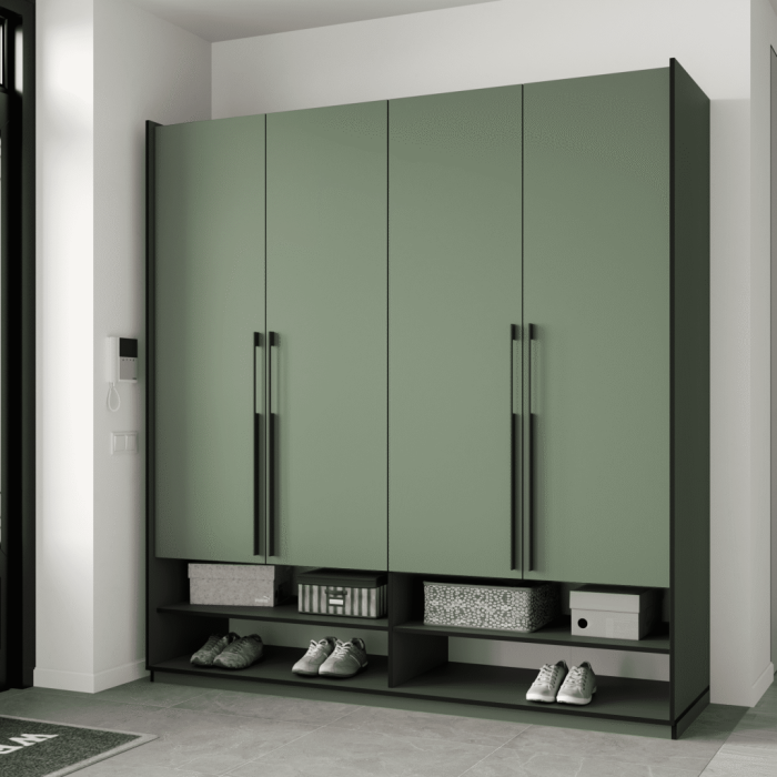 Шафа розпашна на 4 дверки з полицями