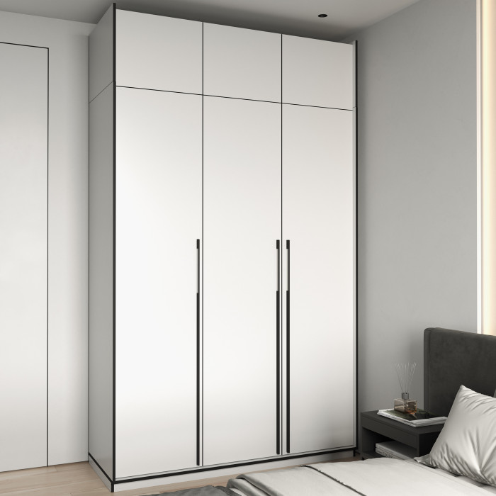 Шафа розпашна на 3 дверки з полицями