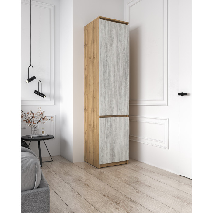 Шафа-пенал для одягу закритий з полицями