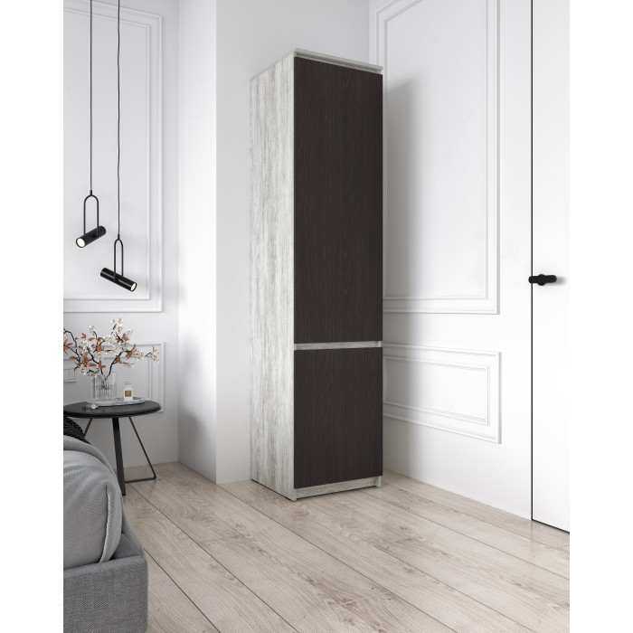 Шафа-пенал для одягу закритий з полицями