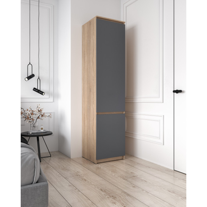 Шафа-пенал для одягу закритий з полицями