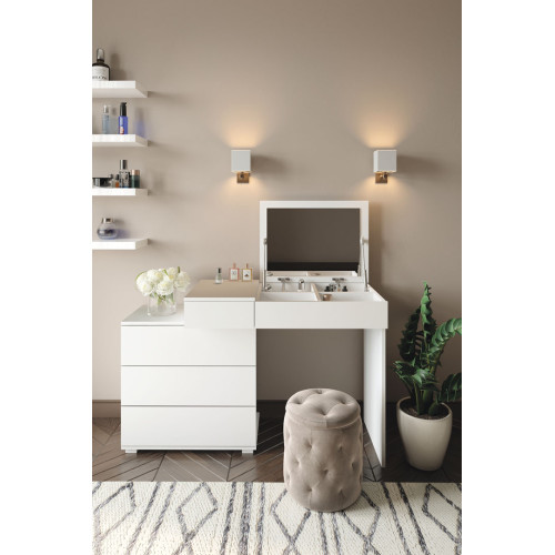 Макіяжний столик Мая